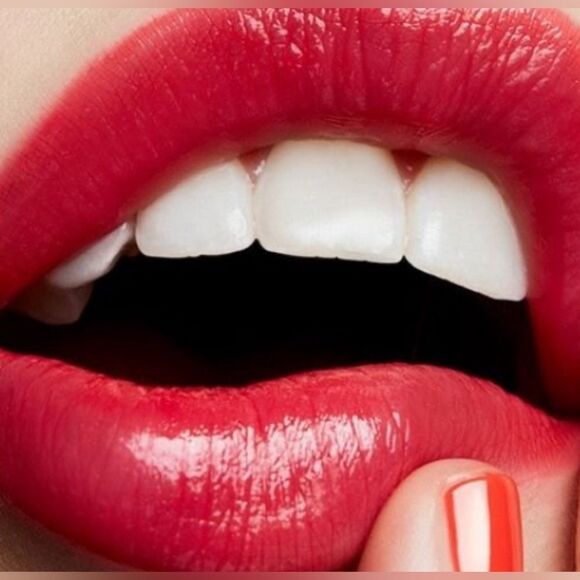 MAC Shot of Colour Lip Oil in 893 Completel Blasted. Full Size. New. - Picture 2 of 7